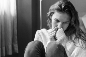 alone-black-and-white-casual-1487956
