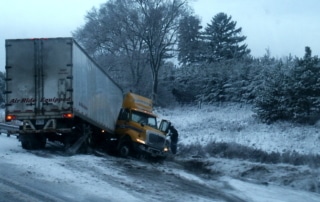 truck jackknife accidents